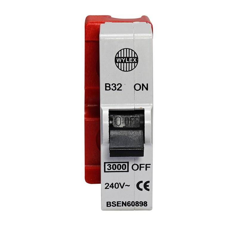 B32
